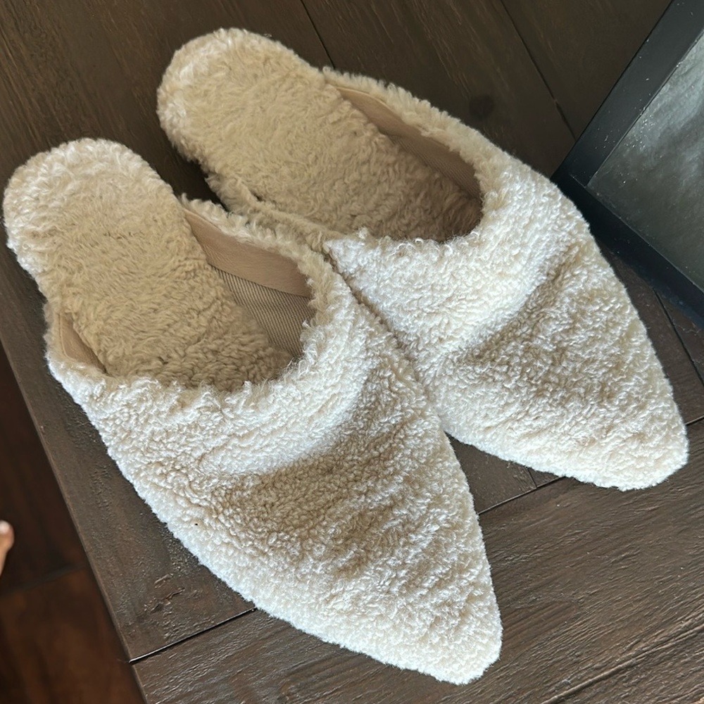 RAYE mules